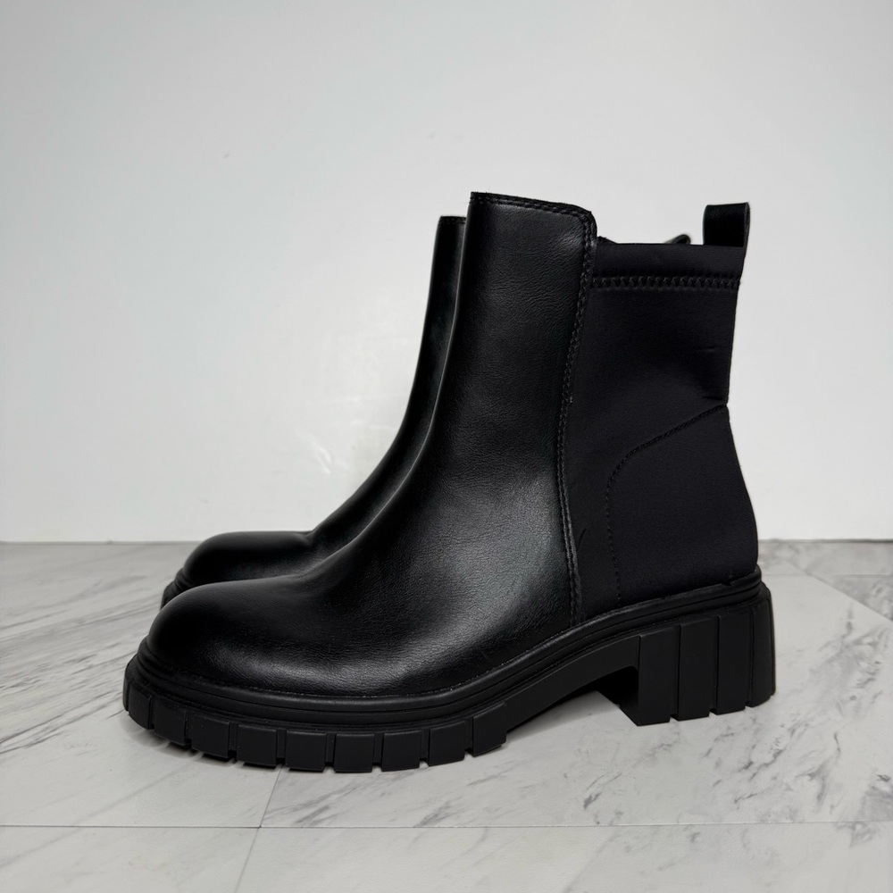 Blondo Prestly Black Leather Bootie 7 1/2 M - Picture 14 of 14